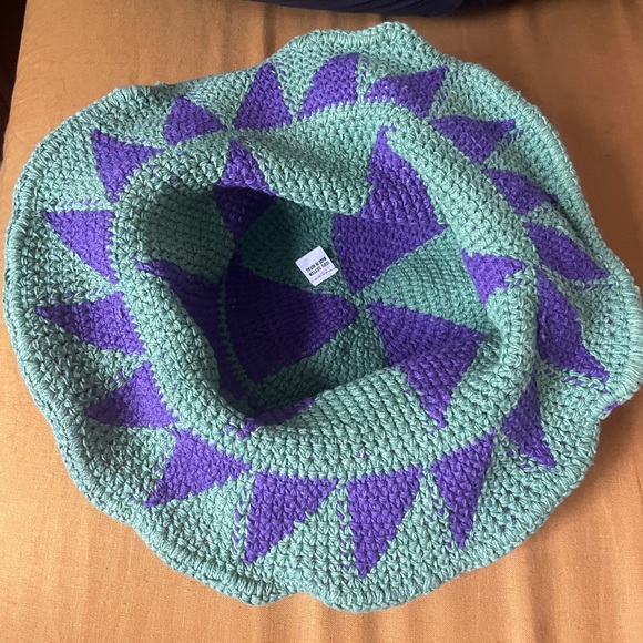 Susmies hat - Picture 2 of 7